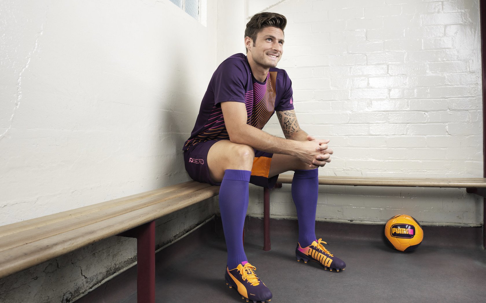 九游（jiuyou.com）游戏-俱乐部通过数据对比分析发现控球与得分之间的转化待提高，俱乐部球队